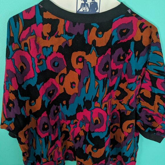 Colorful Print Top/Blouse. - Picture 7 of 8